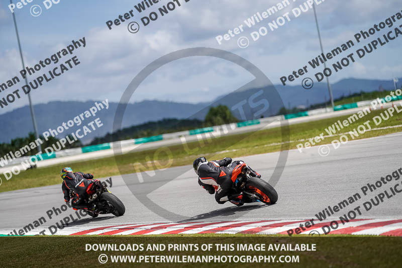 Sepang;event digital images;motorbikes;no limits;peter wileman photography;trackday;trackday digital images